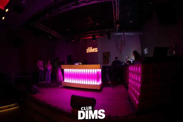Club Dims Ladies Night met Idaly feestfoto