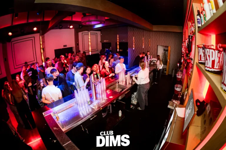 Club Dims Ladies Night met Idaly feestfoto