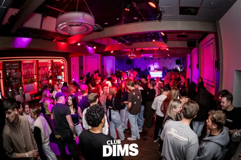 Club Dims Ladies Night met Idaly feestfoto