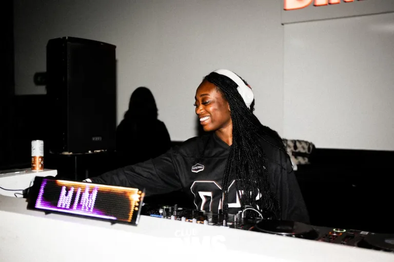 Club Dims Ladies Night met Idaly feestfoto