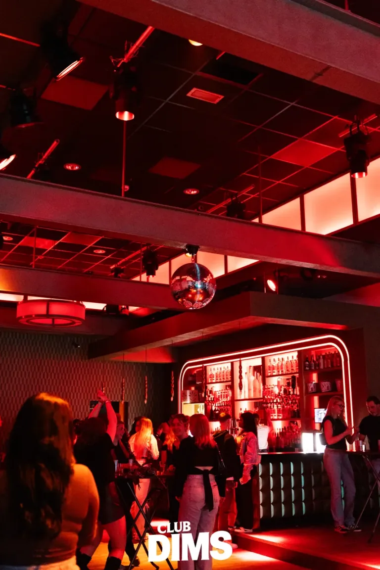 Club Dims Ladies Night met Idaly feestfoto
