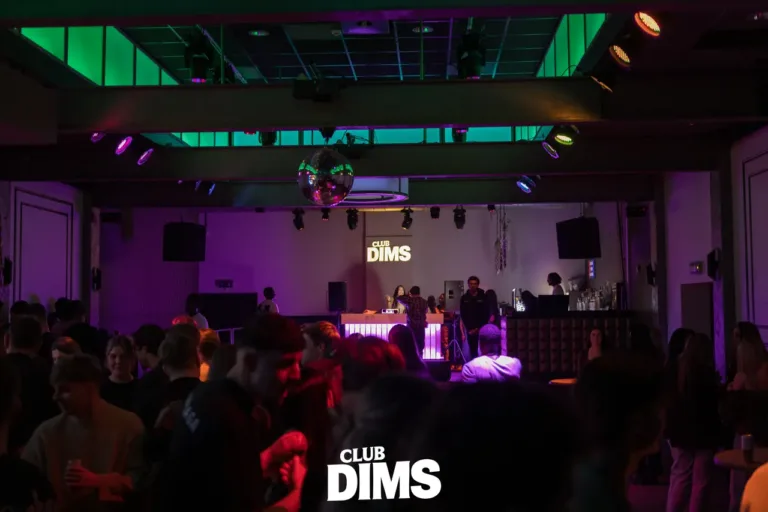 Club Dims Ladies Night met Idaly feestfoto