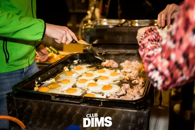 Club Dims Ladies Night met Idaly feestfoto