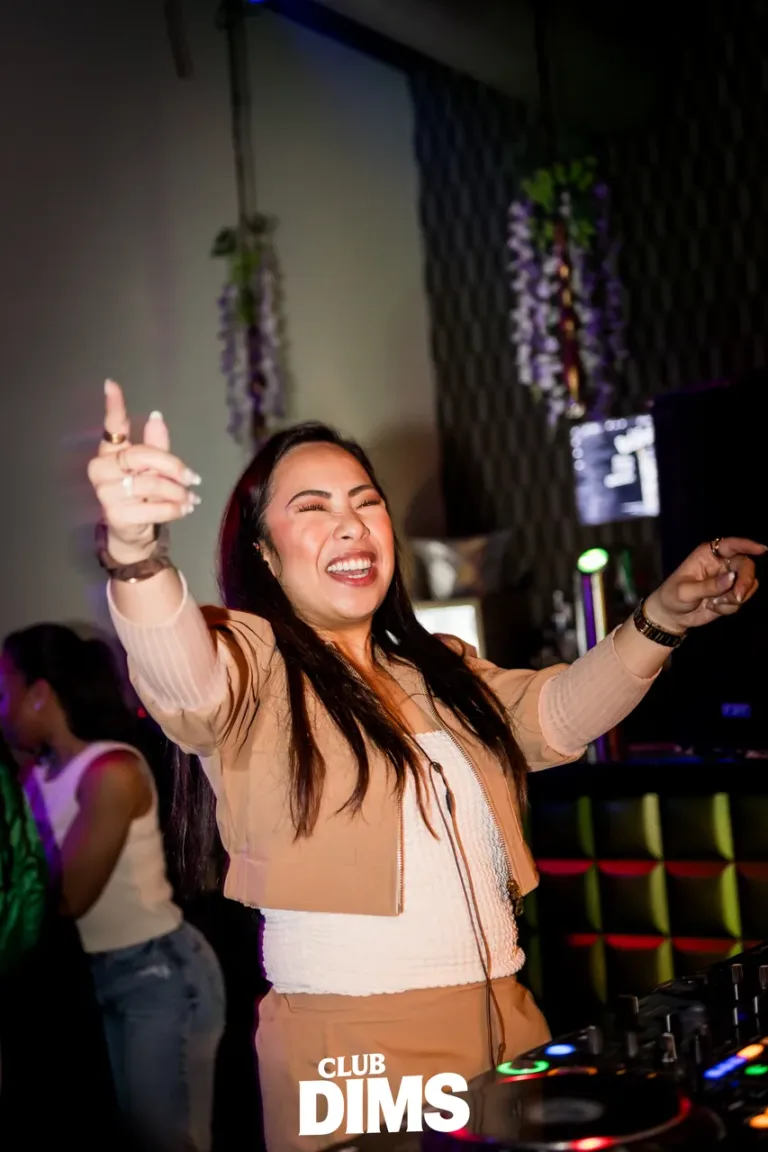Club Dims Ladies Night met Idaly feestfoto