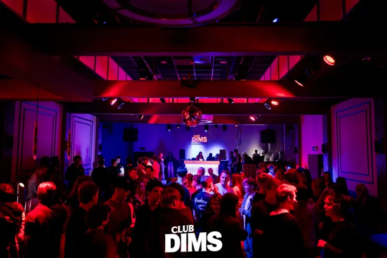 Club Dims Ladies Night met Idaly feestfoto