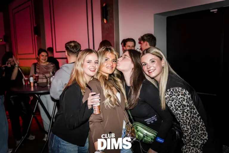 Club Dims Ladies Night met Idaly feestfoto